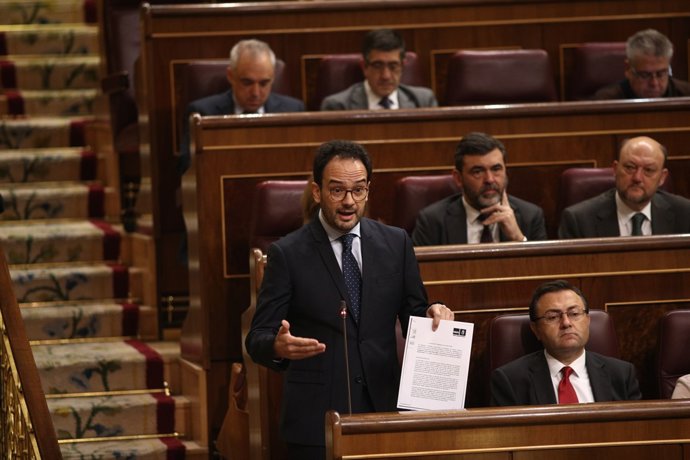 Antonio Hernando en la sessió de control al Govern central al Congrés
