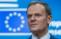 Tusk dice que tratará de evitar el "aislamiento político" de Polonia tras intentar vetar su reelección