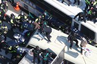 Mueren en Corea del Sur dos participantes en una protesta contra la destitución de la presidenta