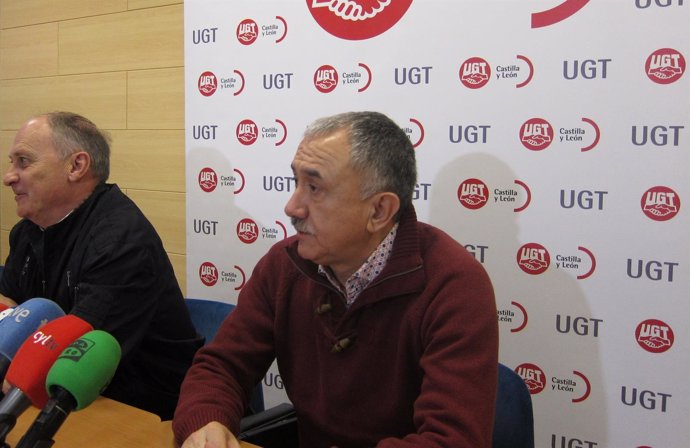 Pepe Álvarez antes de la asamblea en Valladolid         