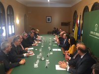 La Junta confirma a empresarios y sindicatos la inversión de 2,8 millones en el Palacio de Congresos