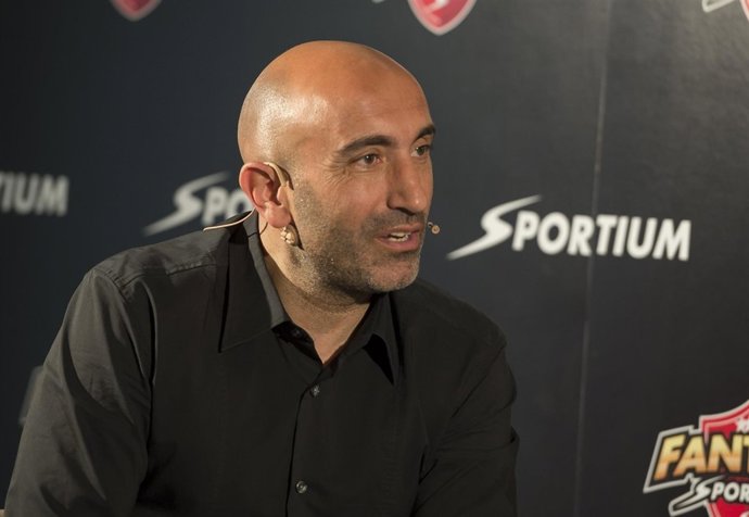 Abelardo Fernández en un acto con Sportium