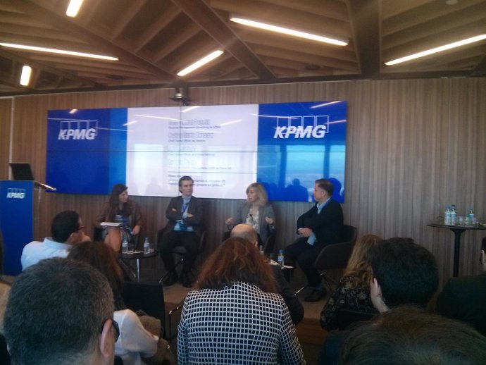 Debate organizado por KPMG sobre transformación digital de los medios