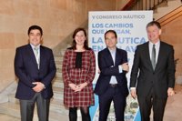 Armengol muestra su apoyo al sector náutico y destaca el gran potencial que tiene en Baleares