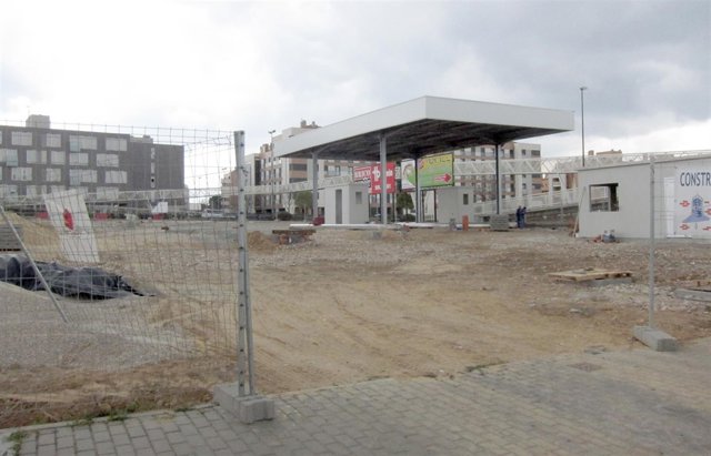 VALLADOLID. Obras de la estación de servicio que abrirá en la Avenida de Zamora