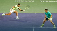 Nadal y Tomic debutan con victoria en dobles sobre Carreño y Sousa