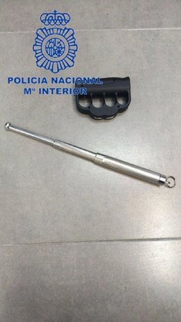 Nota De Prensa Y Fotografías:"La Policía Nacional Detiene A Tres Personas Relaci