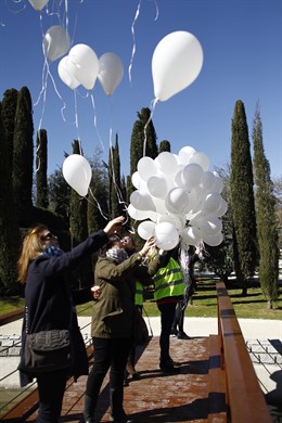 Suelta de globos en el Bosque de los ausentes por el 11M
