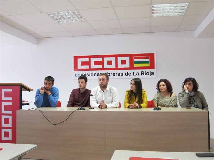        Mendiola Y Su Equipo Tras Ser Elegido Coordinador                        