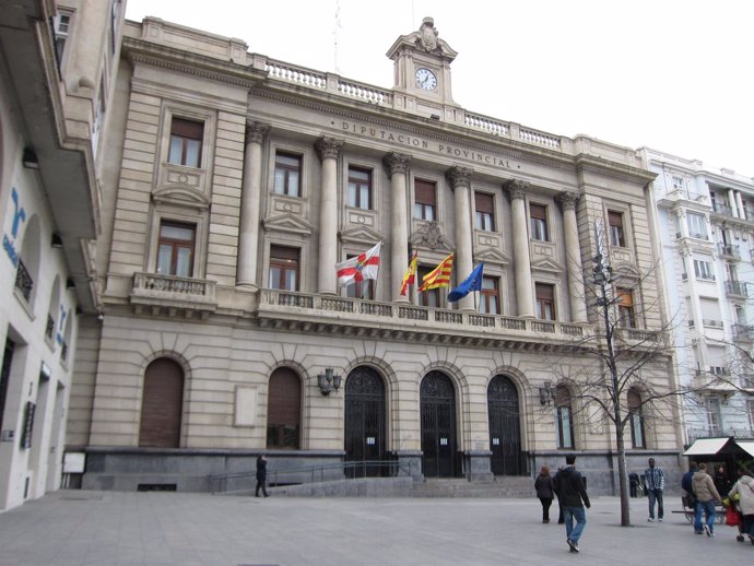 Fachada principal de la Diputación Provincial de Zaragoza (DPZ)
