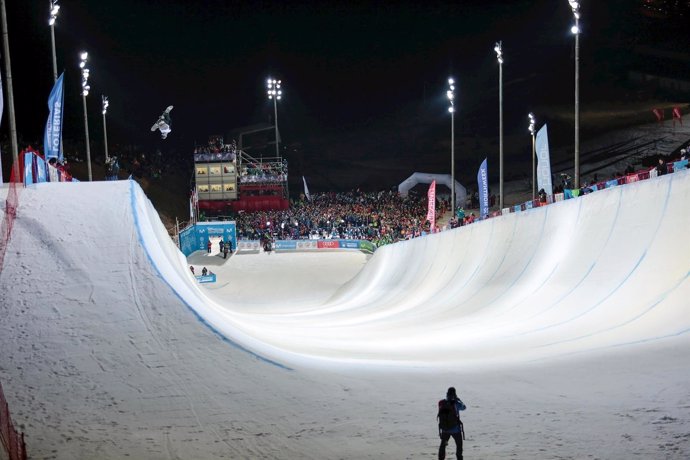 Scotty James y Xuetong Cai revalidan el título mundial en el halfpipe