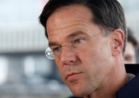 Rutte rechaza el "chantaje" de Turquía pero se muestra dispuesto a rebajar la tensión