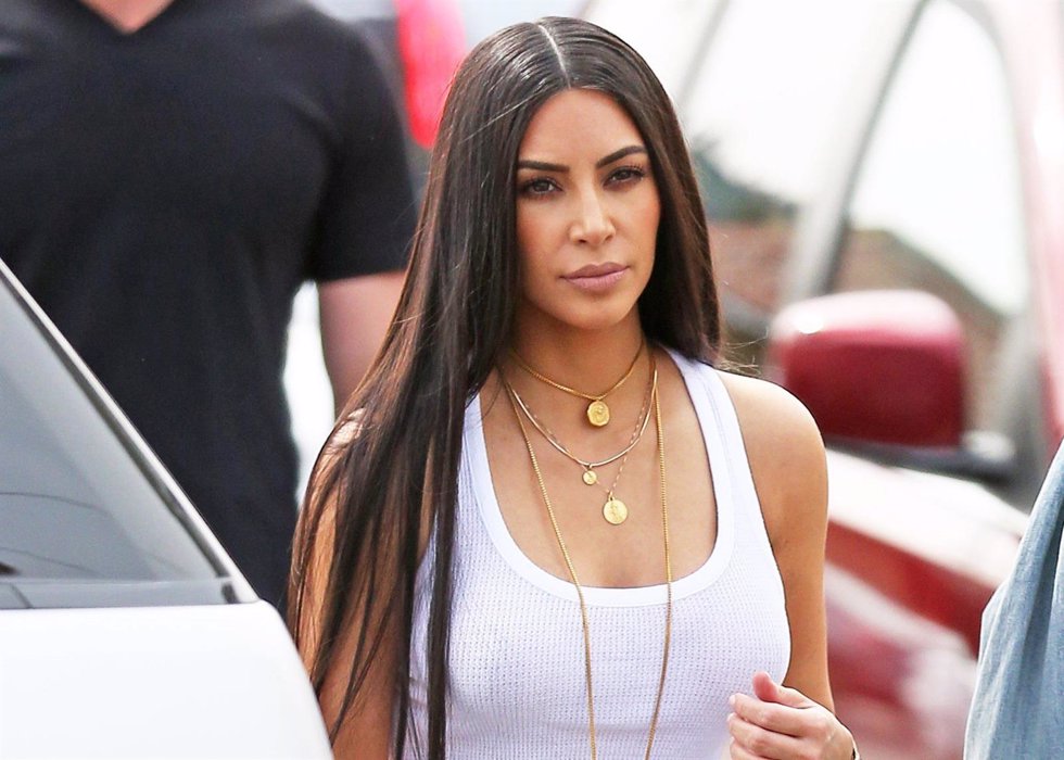 Kim Kardashian apuesta por el chandal y los tacones