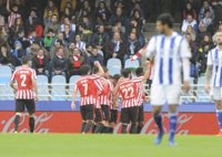 El Athletic se lleva el derbi vasco y aleja a la Real Sociedad de la 'Champions'
