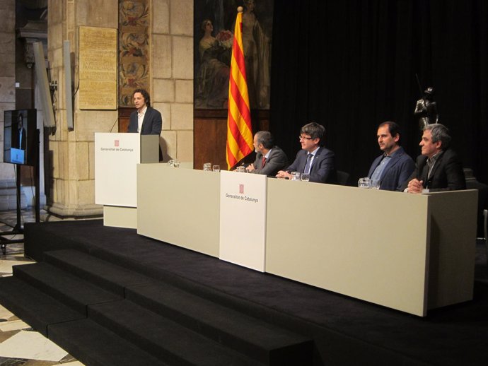 C.Puigdemont presenta el Plan integral de salud mental