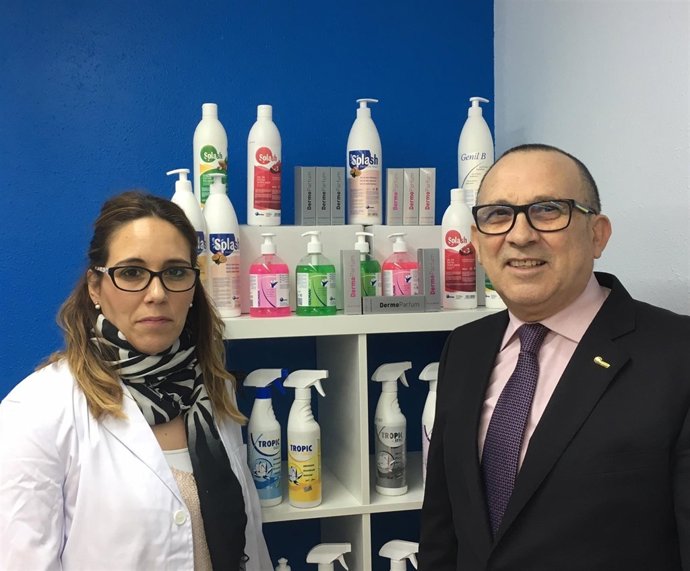 El gerente de Dermo, J.Molina, con la directora técnica, R.Molina