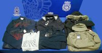 La policía de Valladolid detiene a tres hombres por robar prendas valoradas en más de 1.800 euros