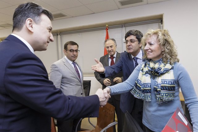 Díaz Tezanos con una delegación turca 