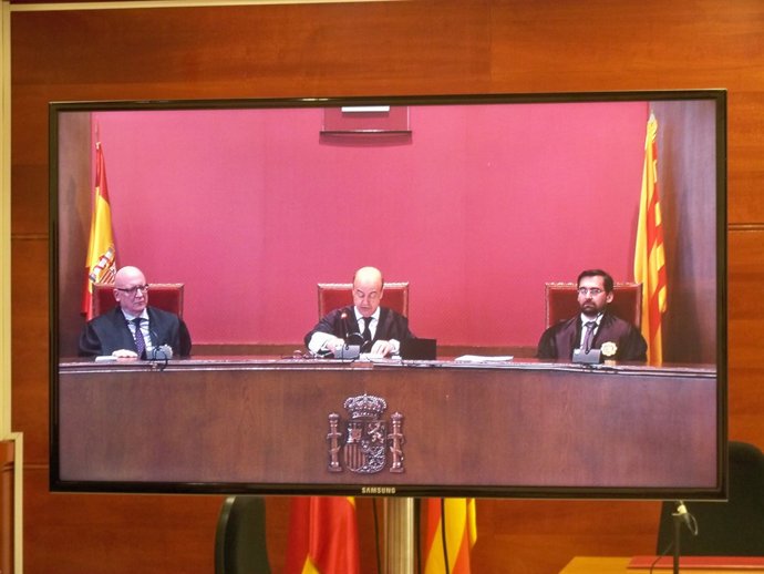 El president del TSJC J.M. Barrientos, i els magistrats C.Ramos i I.Rodríguez