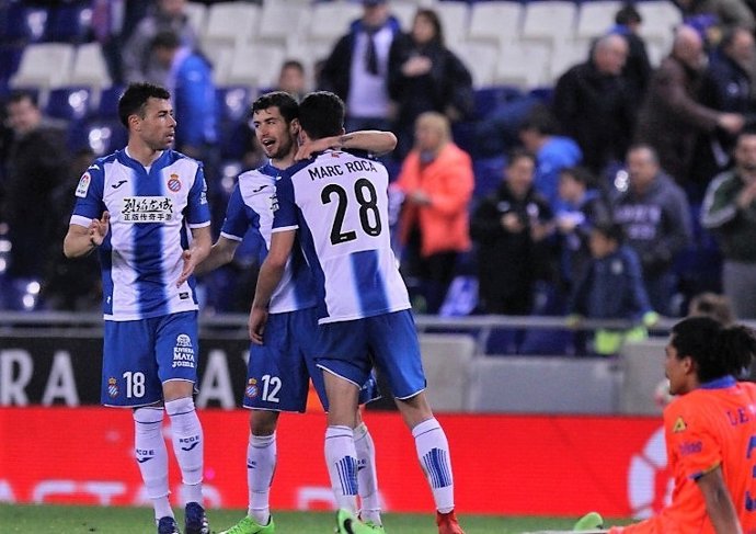 El Espanyol celebra el triunfo ante Las Palmas