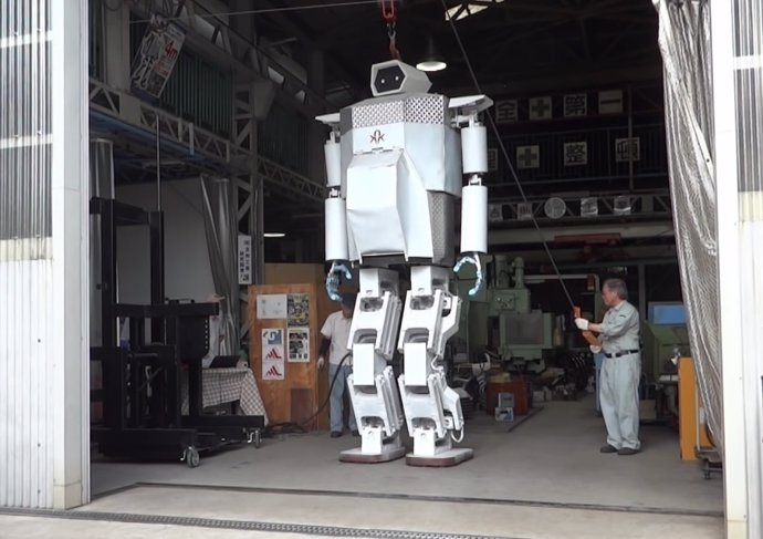 Robot de 4 metros creado por los japoneses Hajime