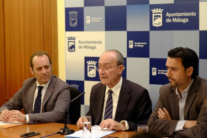 Juan Cassá, Francisco de la Torre y Raúl Jiménez 