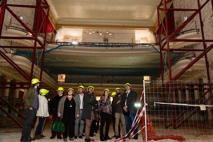 Visita a las obras del Teatro Principal de Inca