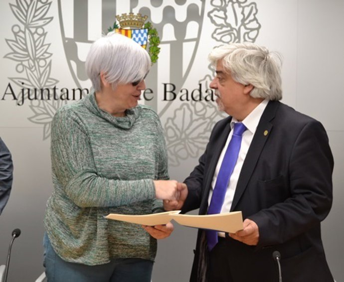 L'alcaldessa de Badalona, Dolors Sabater, i el degà de l'Icab, Oriol Rusca