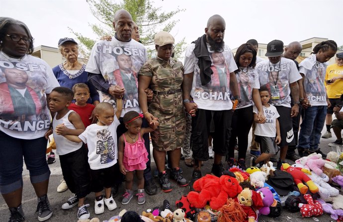 La familia de Michael Brown en el aniversario de la muerte del joven en Ferguson