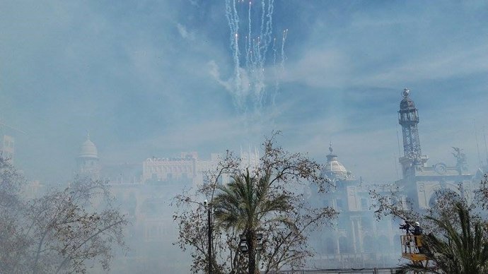 Mascletà del domingo, a cargo de pirotecnia Valenciana