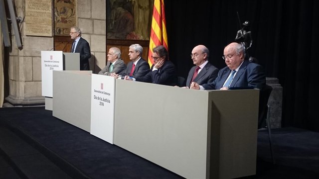 Enric Colet, Miguel Ángel Gimeno, Artur Mas, Germà Gordó y Carles Viver
