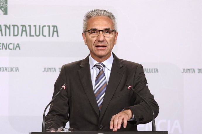 El portavoz del Gobierno andaluz, Miguel Ángel Vázquez, en rueda de prensa