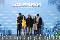Macarena García, Eva Hache y Luis Piedrahita ponen las voces a la "visualmente hipnótica" nueva película de Los Pitufos