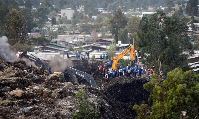 Avalancha en un vertedero de Adís Abeba
