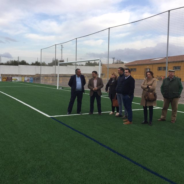 Visita al campo de fútbol de Castellar