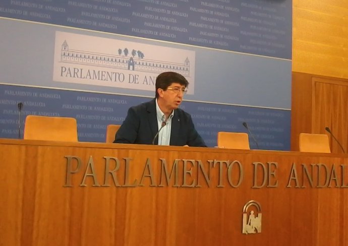 El presidente y portavoz de Ciudadanos en el Parlamento andaluz, Juan Marín