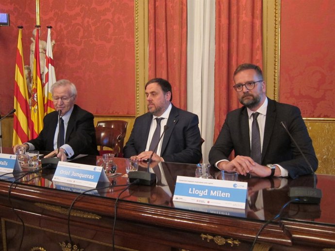 Miquel Valls, Oriol Junqueras i Lloyd Millen