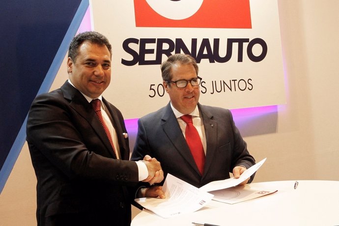 Firma de acuerdo Sernauto y la DGT