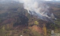 La Guardia Civil evacua Villar de Otero (León) por el incendio que pasa a nivel 2