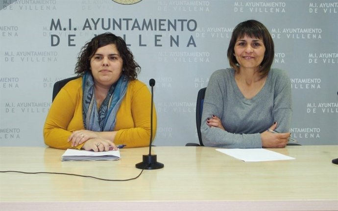 La alcaldesa en funciones y la concejala de Educación de Villena