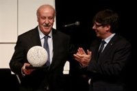 Puigdemont elogia a Del Bosque por su tolerancia y actitud dialogante: "Necesitamos más personas como él"