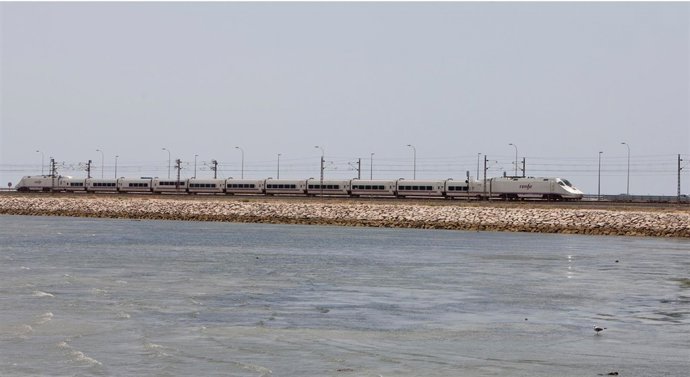Renfe aumenta la oferta de Alvia entre Cádiz y Madrid