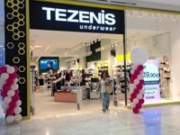 Sevilla.-El Centro Comercial Los Arcos acoge, este jueves, el 'Recruiting Day' de Tezenis para buscar trabajadores