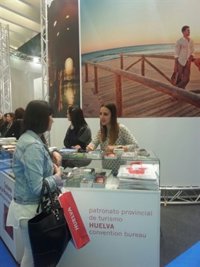 El Kursaal de San Sebastián acoge desde el viernes hasta el domingo la feria Sevatur con más de 140 destinos turísticos