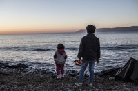 Save the Children denuncia un aumento de autolesiones y depresión entre menores refugiados en Grecia