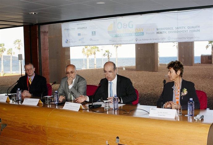 Antonio Morales y Pedro Ortega (centro)