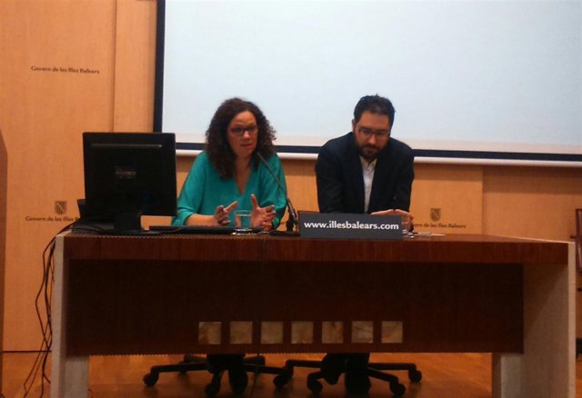 Catalina Cladera en rueda de prensa