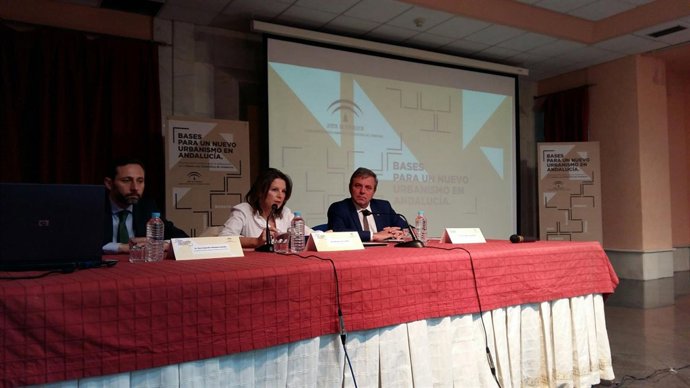 Inauguración de la jornada sobre la modificación de la LOUA.