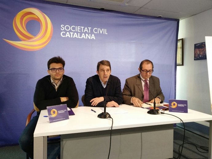 El vicepresident de SCC, José Domingo, al costat de Rafael Arenas i Josep Llac
