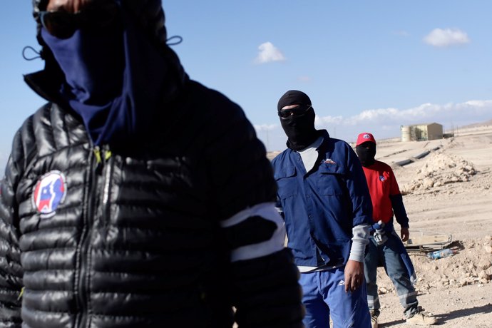 Huelga trabajadores mina escondida Chile 